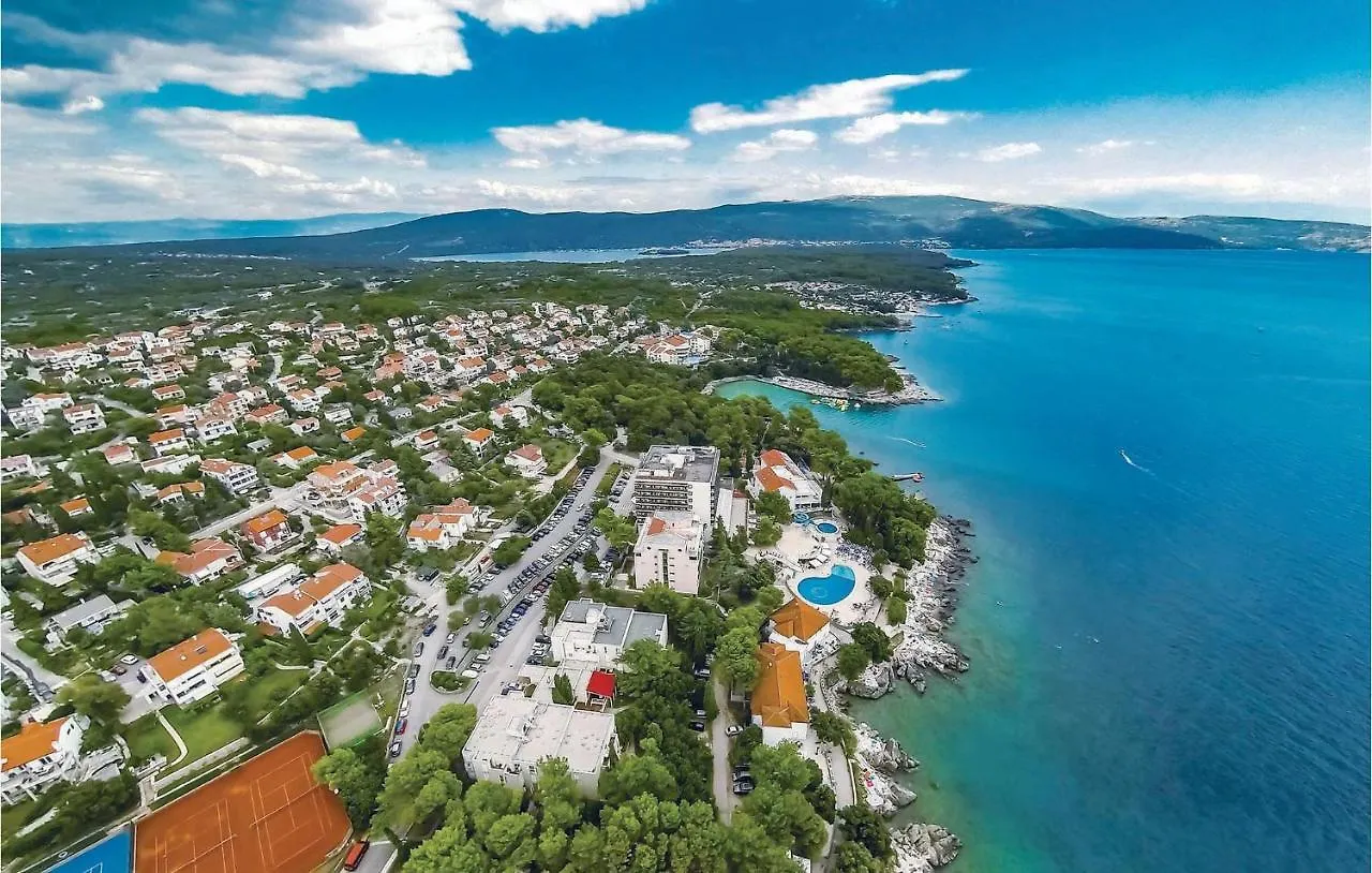 Lovely Apartment In Jurandvor With Kitchen Hırvatistan
